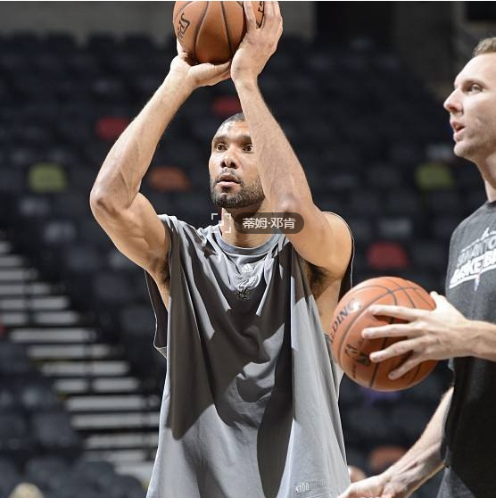 在这场灯光 在这场灯光